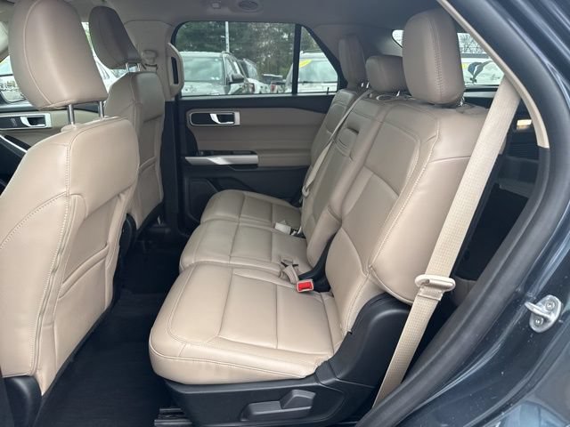 Certified 2022 Ford Explorer XLT w/ Equipment Group 202A AWD/4WD image 16