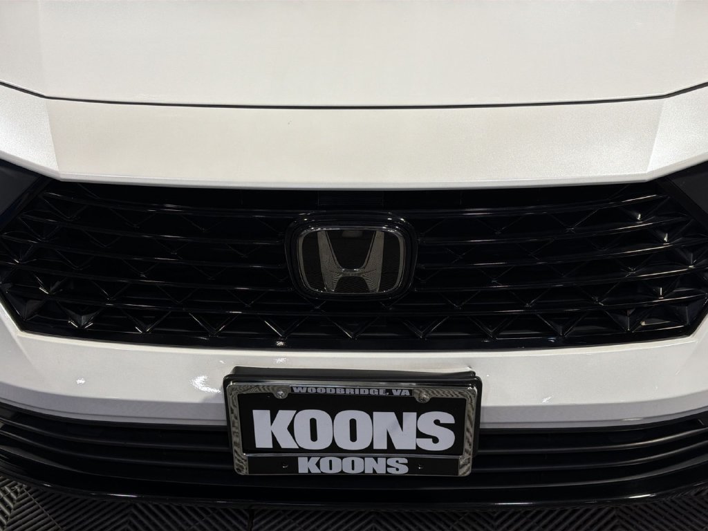 Used 2025 Honda Accord Sport image 8