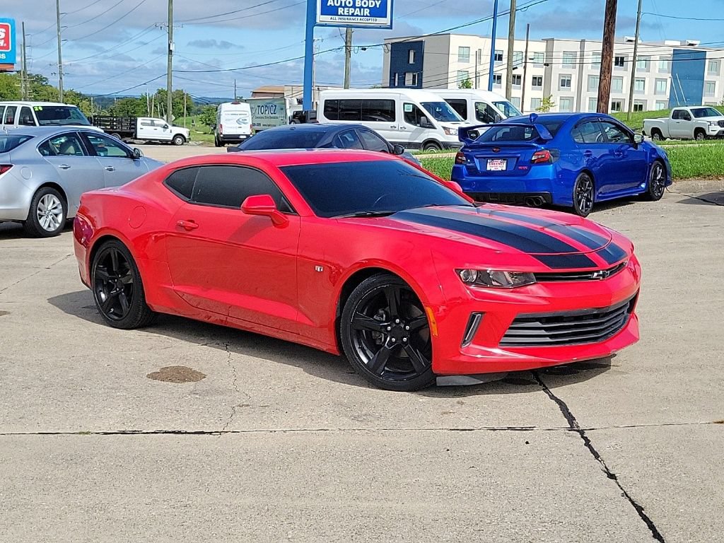 Used 2017 Chevrolet Camaro LT RWD image 29