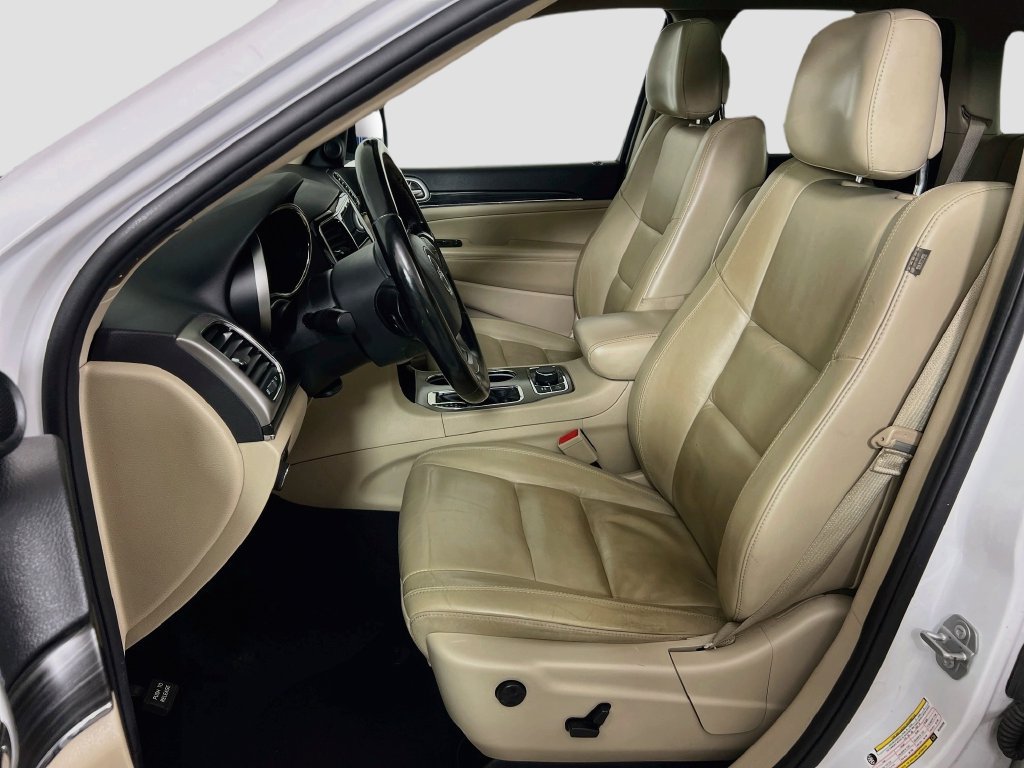 Used 2021 Jeep Grand Cherokee Limited AWD/4WD image 11