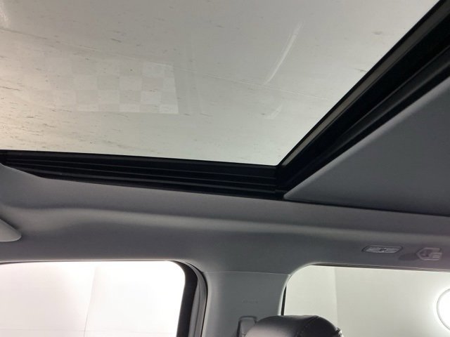 Certified 2025 Ford F350 Lariat w/ Black Appearance Package image 24