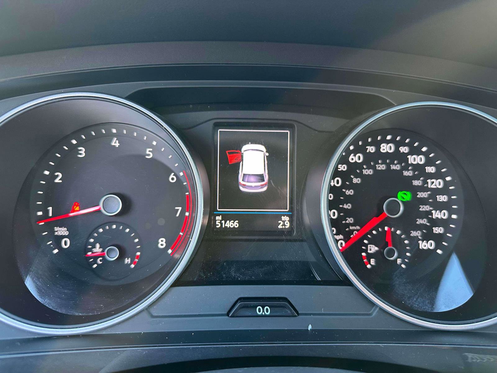 Used 2021 Volkswagen Tiguan SE w/ Panoramic Sunroof Package image 27