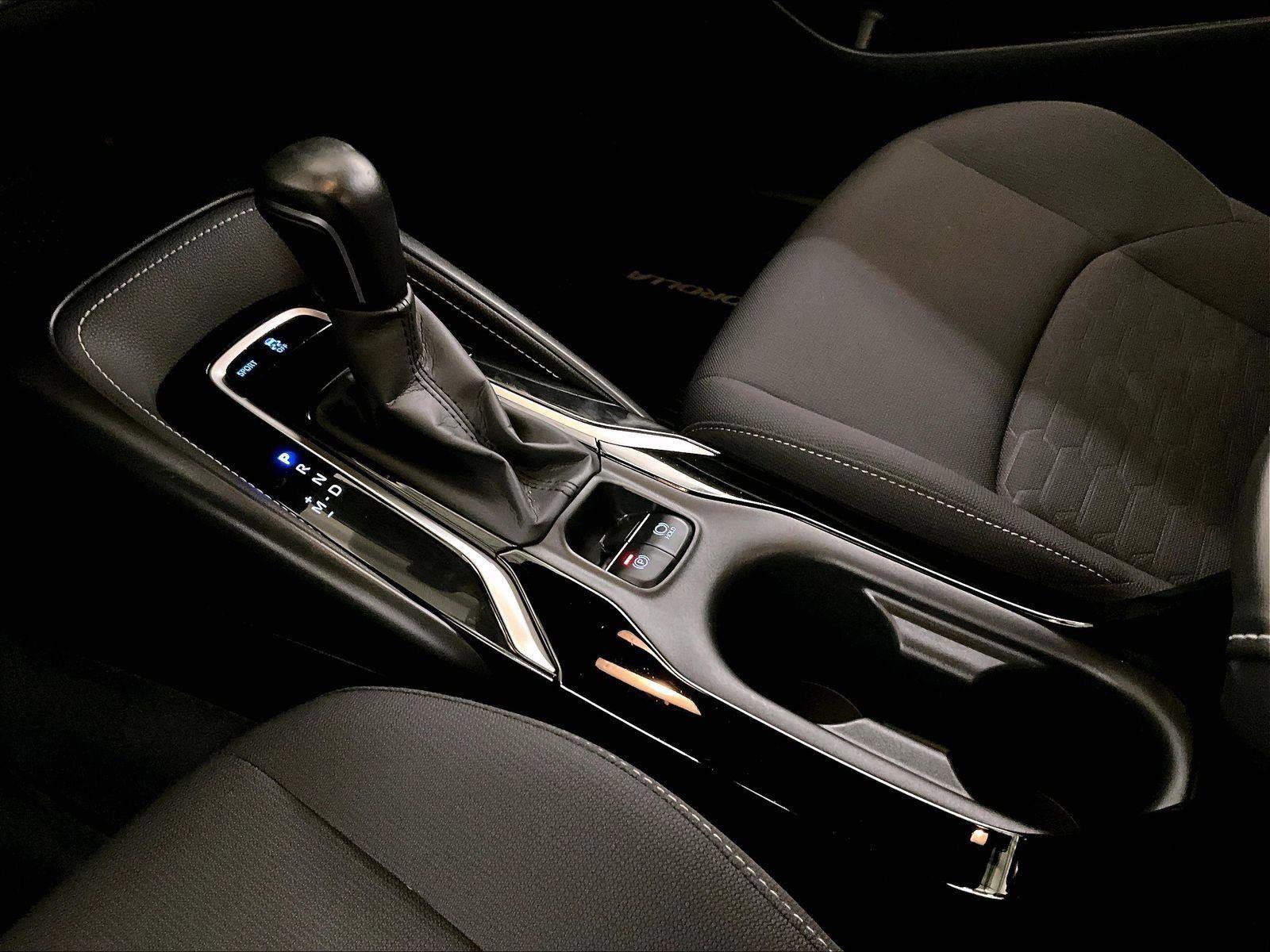 Used 2019 Toyota Corolla SE FWD image 16