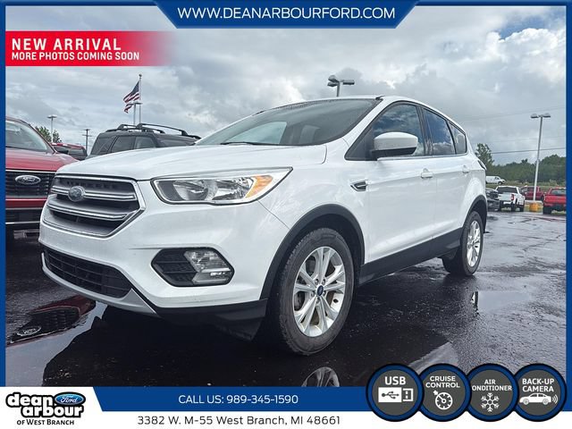 Certified 2017 Ford Escape SE FWD image 1