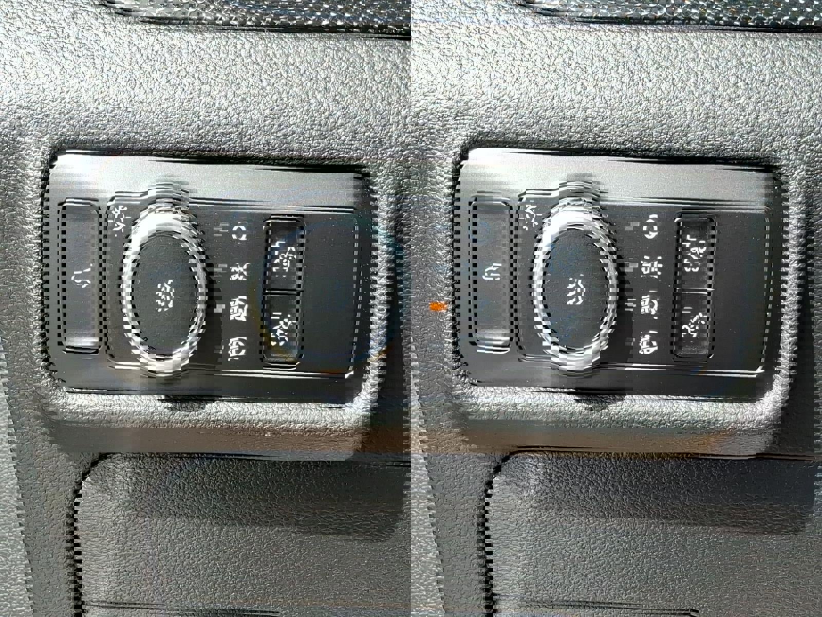 Certified 2024 Ford Explorer ST-Line w/ Class IV Trailer Tow Package image 19