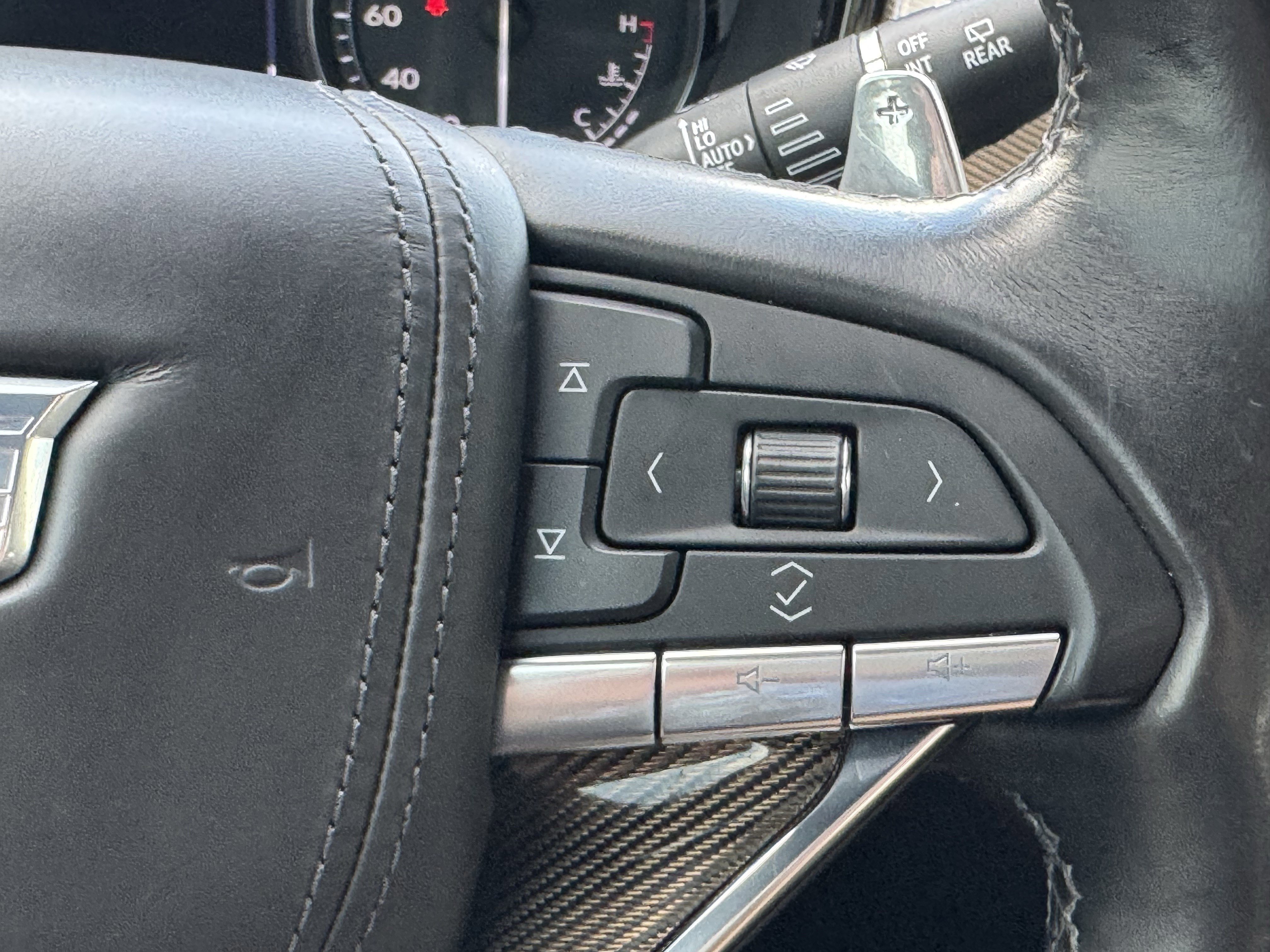 Used 2023 Cadillac XT6 Sport w/ Platinum Package image 16