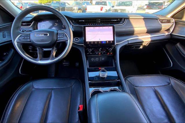 Used 2023 Jeep Grand Cherokee L Limited RWD image 16
