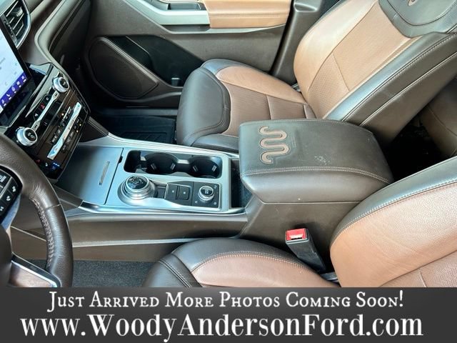 Certified 2022 Ford Explorer King Ranch w/ Premium Technology Package AWD/4WD image 15