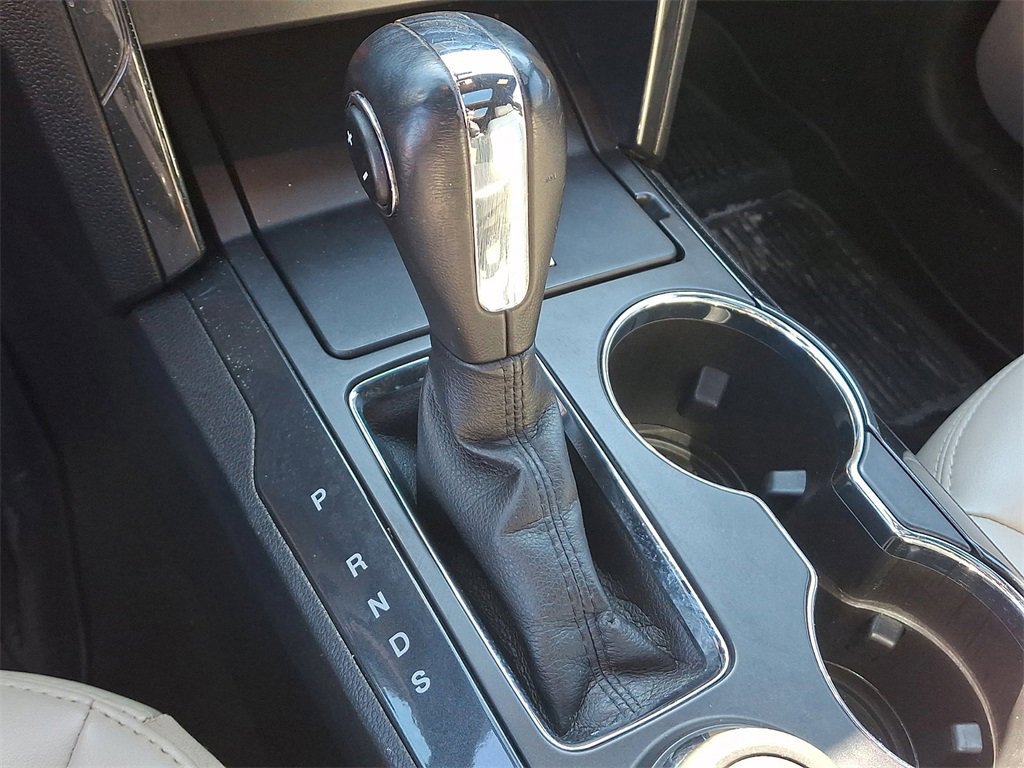 Certified 2019 Ford Explorer XLT w/ Equipment Group 202A image 17