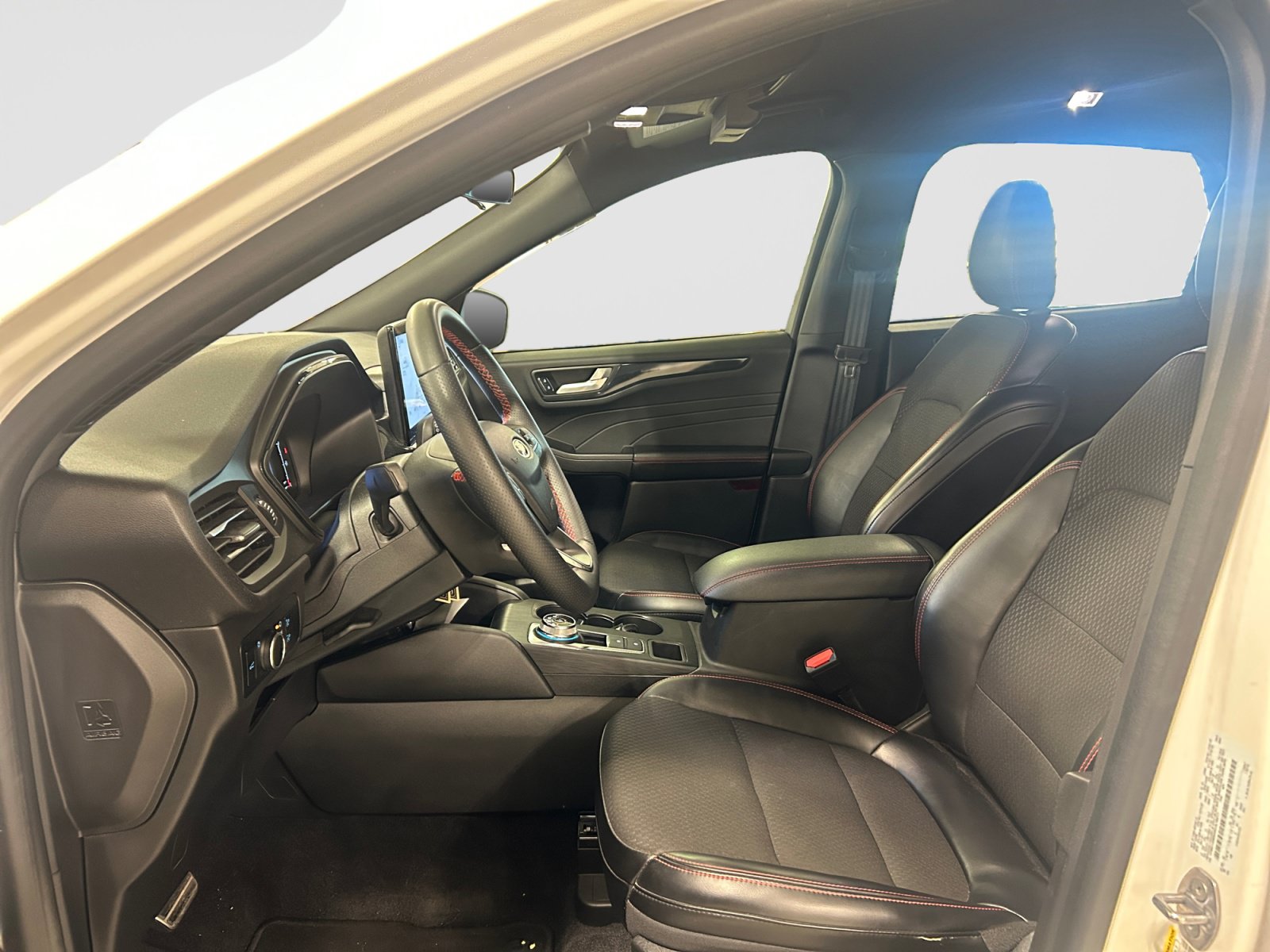 Certified 2024 Ford Escape ST-Line w/ Tech Pack #1 FWD image 11