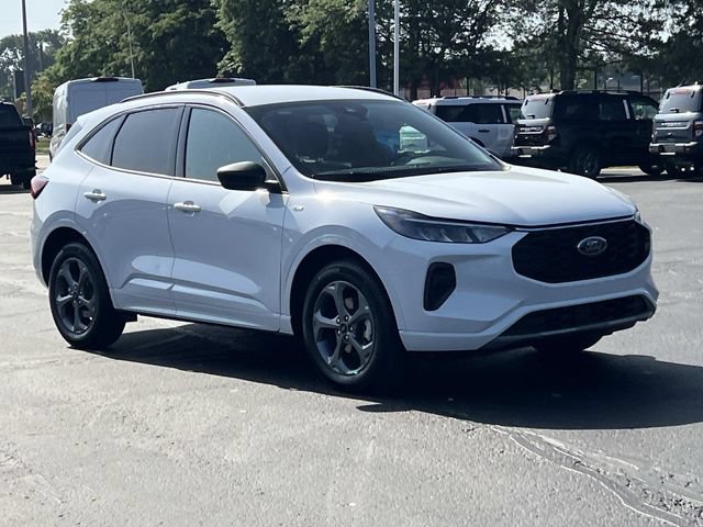 Certified 2023 Ford Escape ST-Line AWD/4WD image 7