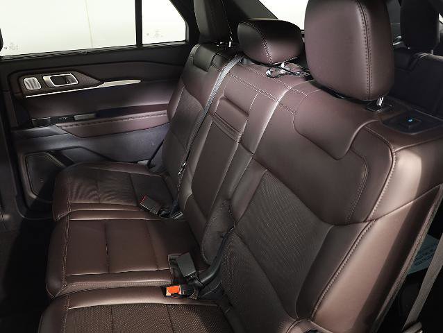 Certified 2025 Ford Explorer Platinum AWD/4WD image 13