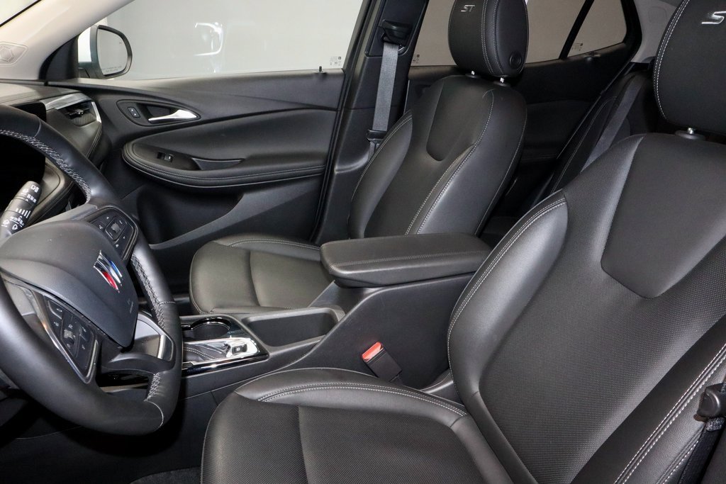 Used 2024 Buick Encore GX Sport Touring w/ Comfort Package image 25