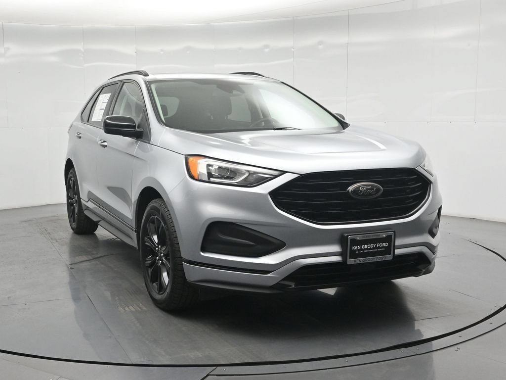 Certified 2022 Ford Edge SE w/ Black Appearance Package AWD/4WD image 43