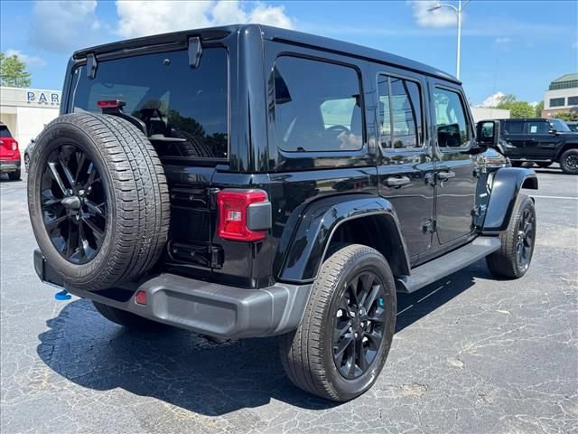 Used 2023 Jeep Wrangler Unlimited Sahara w/ Cold Weather Group AWD/4WD image 4
