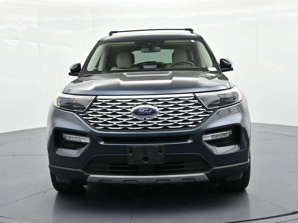 Certified 2022 Ford Explorer Platinum w/ Equipment Group 601A AWD/4WD image 3