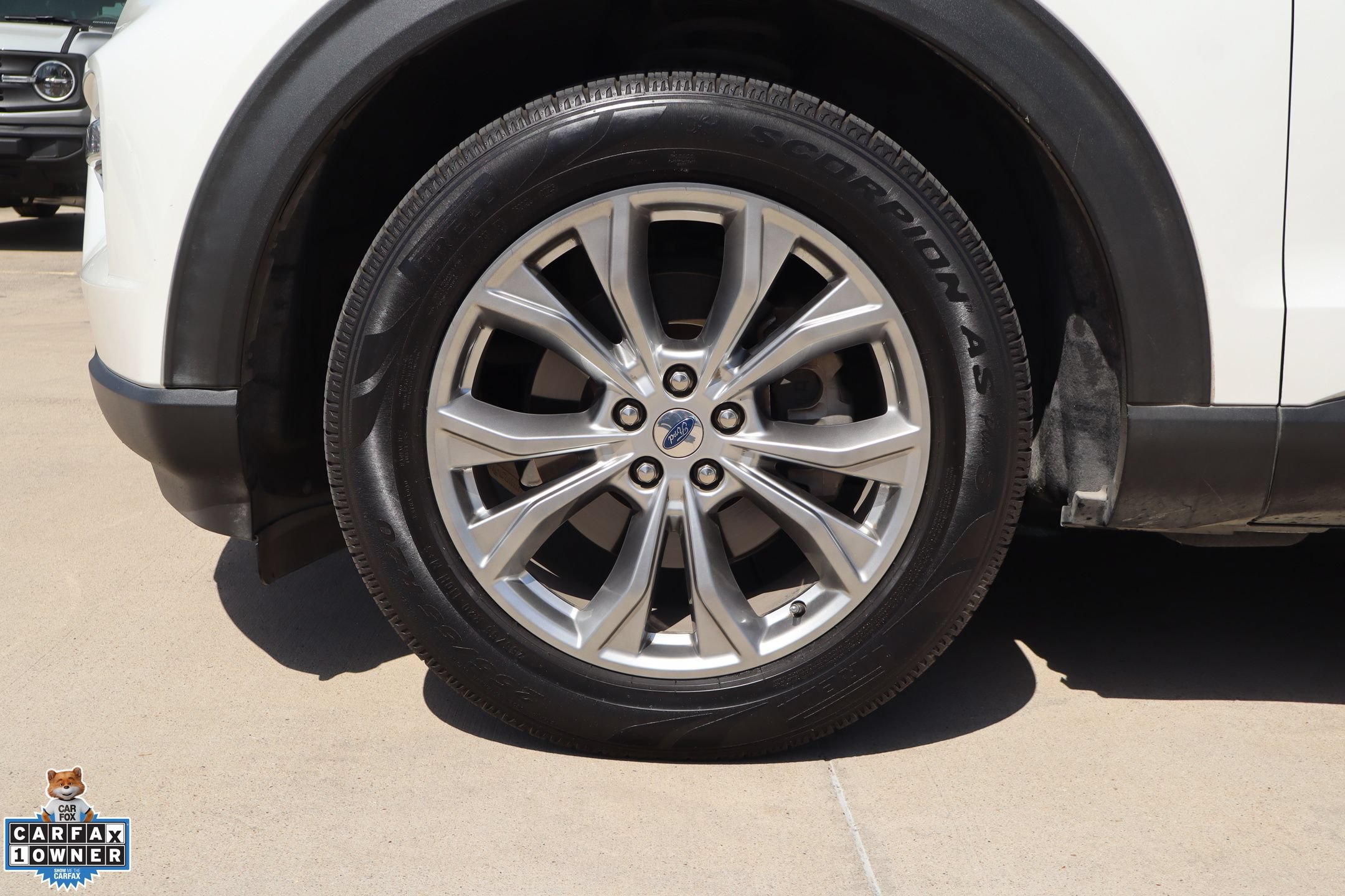 Certified 2021 Ford Explorer XLT w/ Equipment Group 202A RWD image 10
