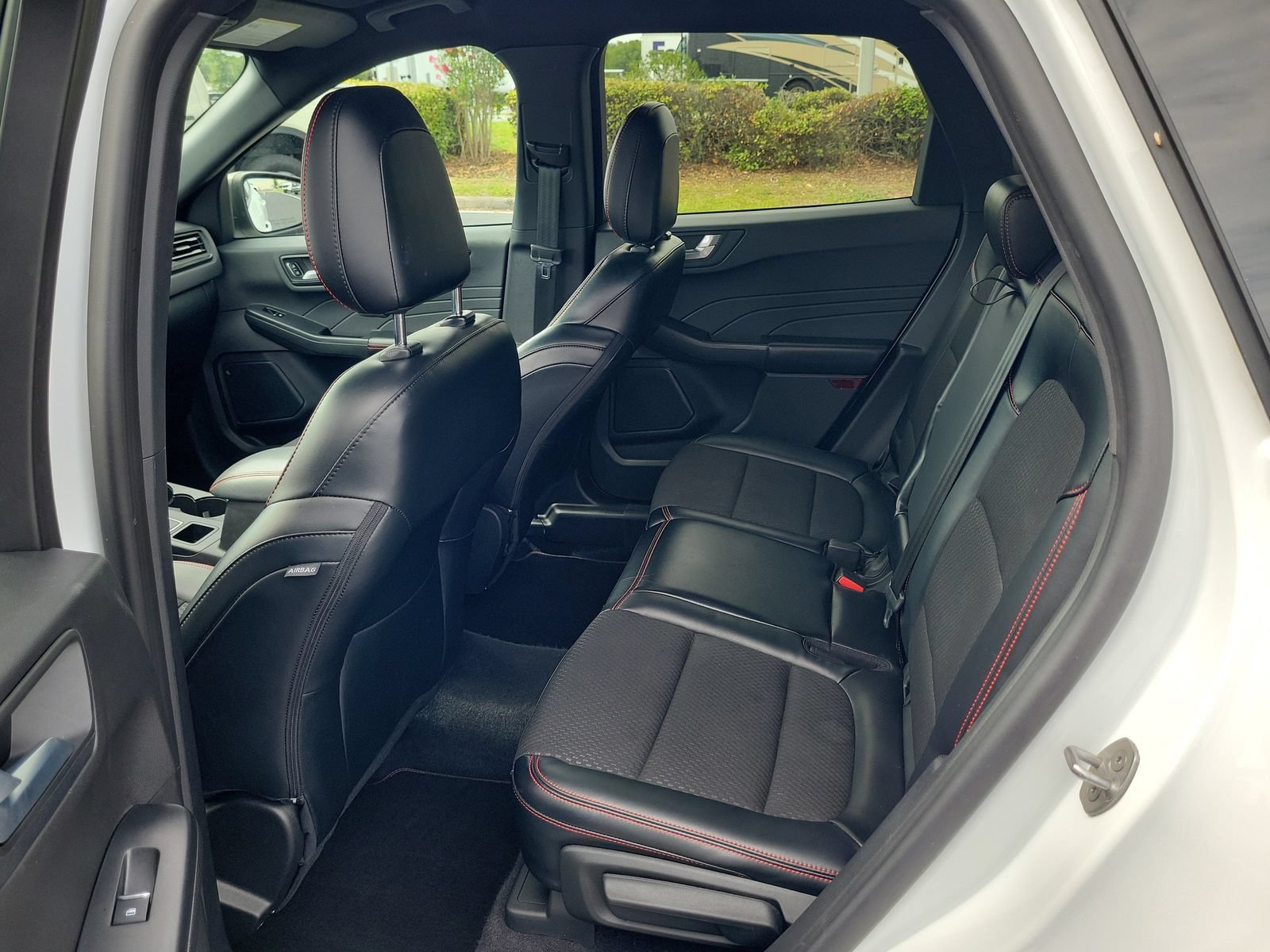 Certified 2023 Ford Escape ST-Line FWD image 11