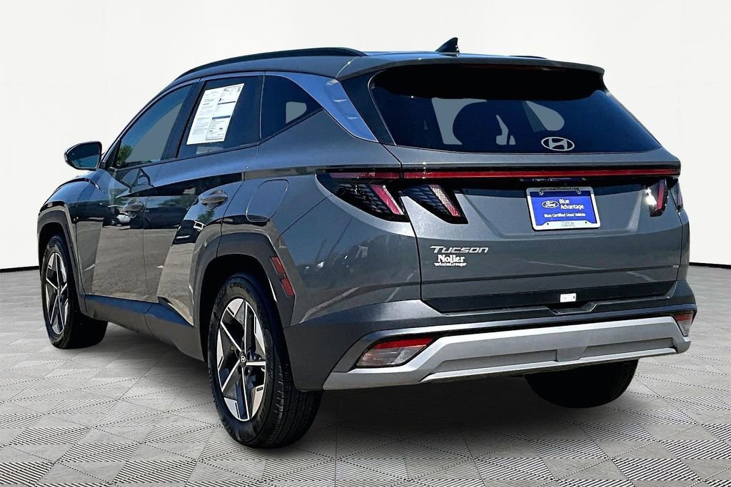 Used 2025 Hyundai Tucson SEL FWD image 2