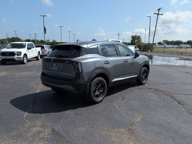 Used 2025 Nissan Kicks SV FWD image 8