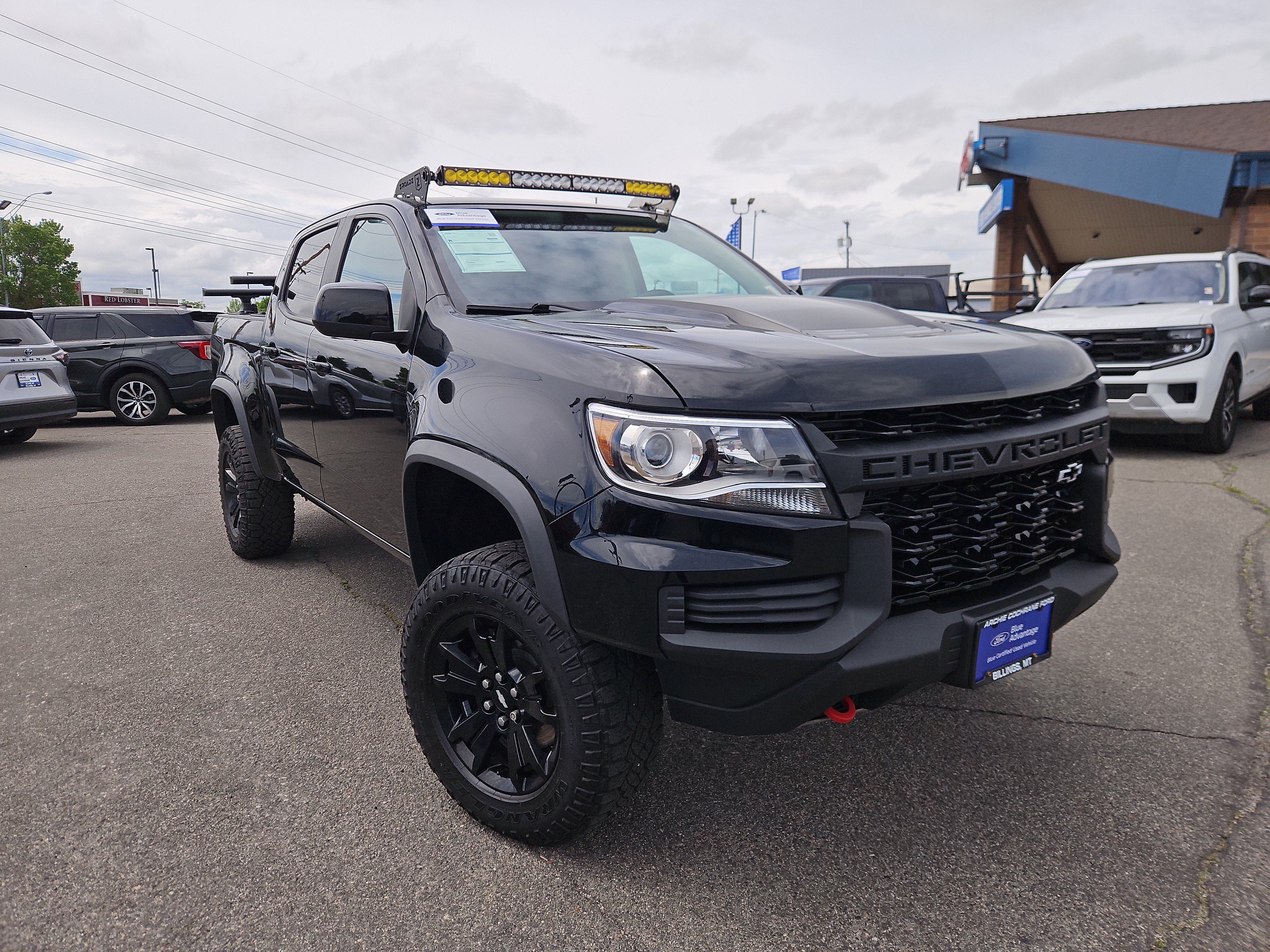 Used 2022 Chevrolet Colorado ZR2 w/ ZR2 Midnight Special Edition AWD/4WD image 7