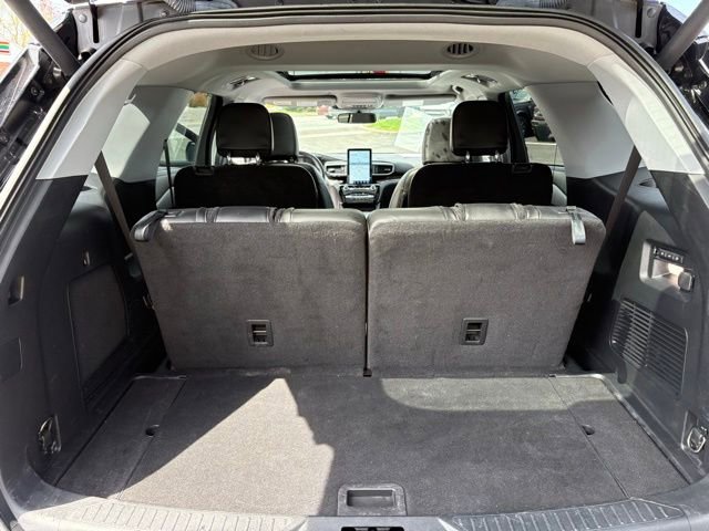 Certified 2022 Ford Explorer Limited w/ Limited Technology Package AWD/4WD image 34