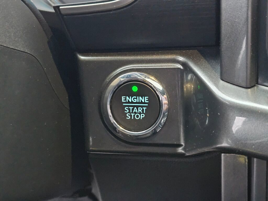 Certified 2022 Ford F150 XLT w/ Equipment Group 302A High image 36