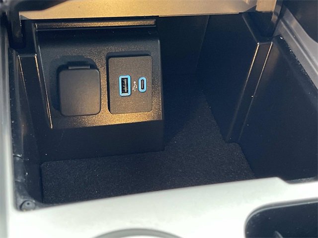 Certified 2023 Ford Explorer XLT w/ Equipment Group 202A image 33