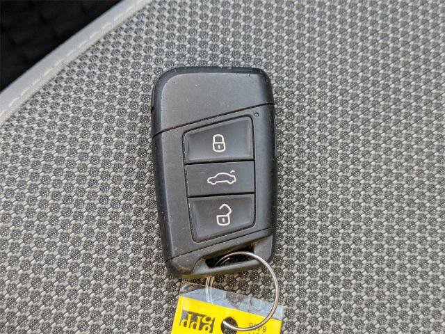 Used 2022 Volkswagen Taos S image 31