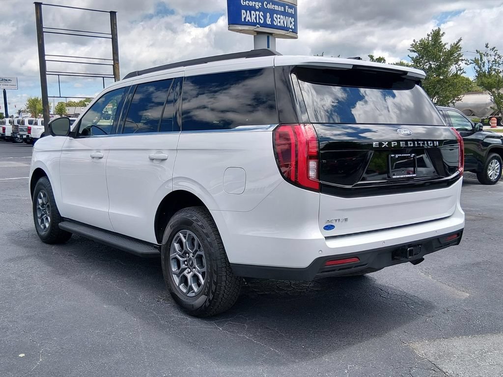Certified 2025 Ford Expedition Active AWD/4WD image 6