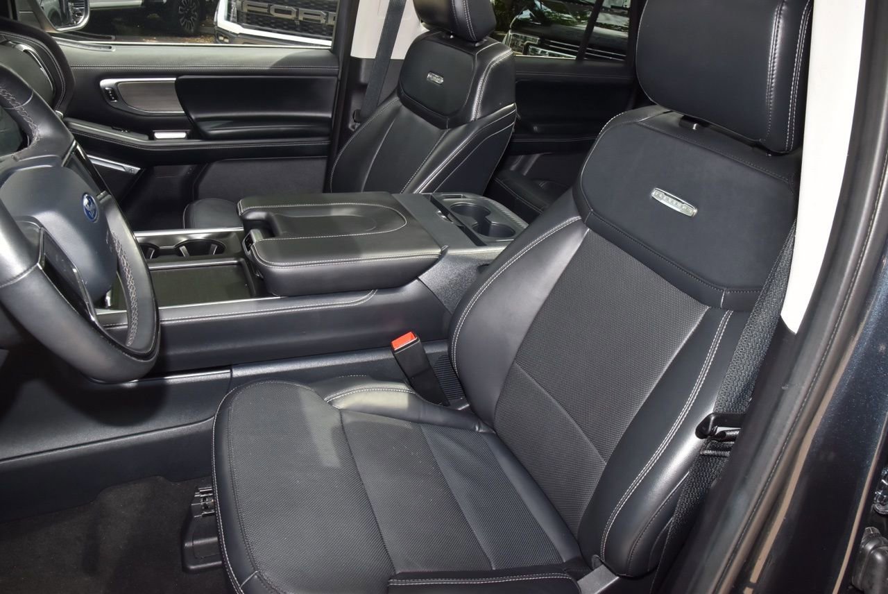 Certified 2025 Ford Expedition Platinum AWD/4WD image 35