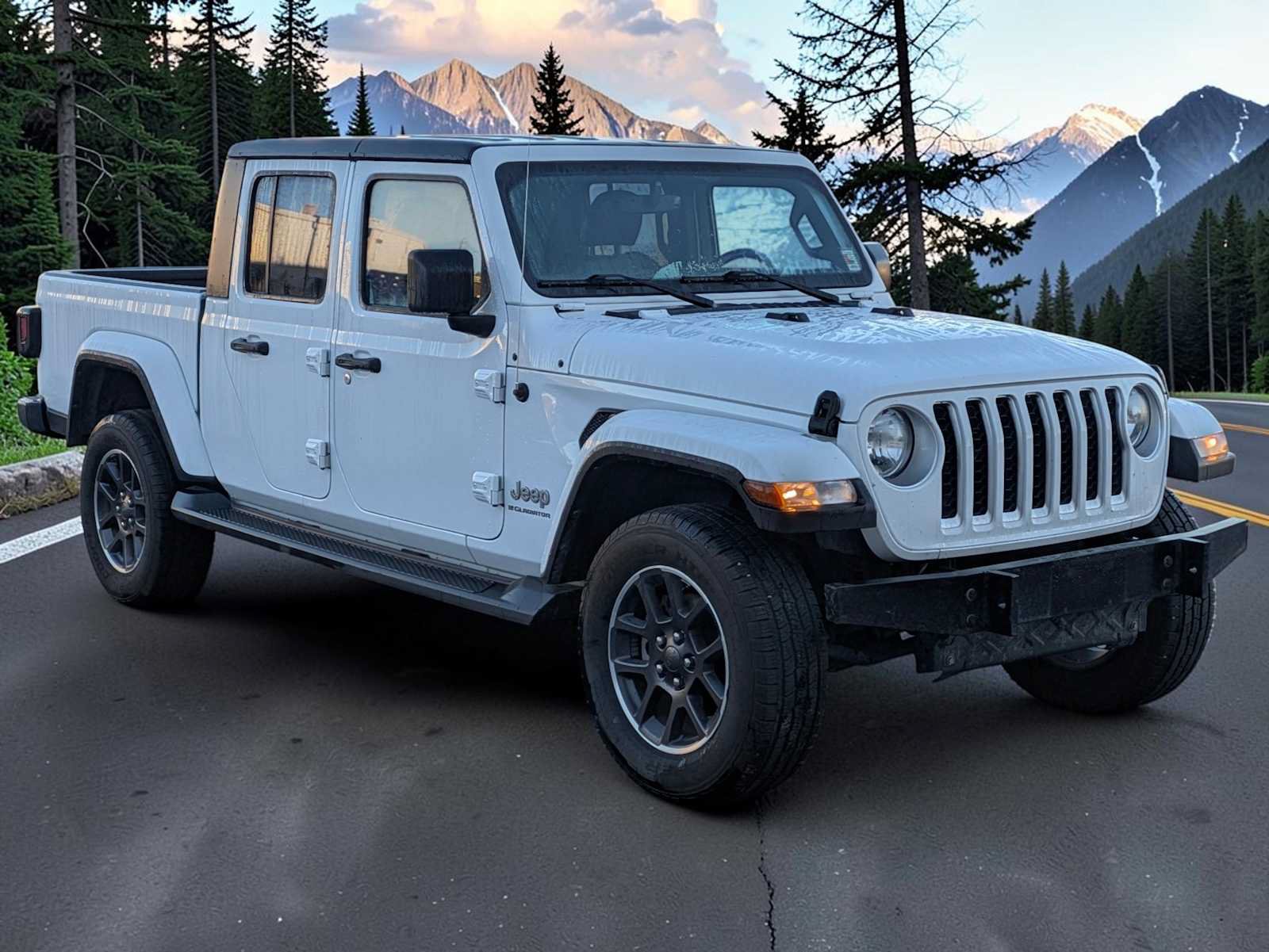 Used 2023 Jeep Gladiator Overland w/ Popular Equipment Package AWD/4WD image 7