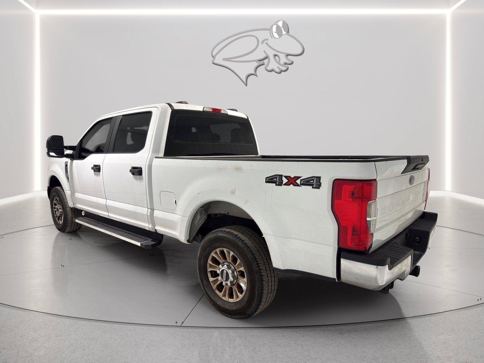 Certified 2022 Ford F250 XL w/ STX Appearance Package AWD/4WD image 3