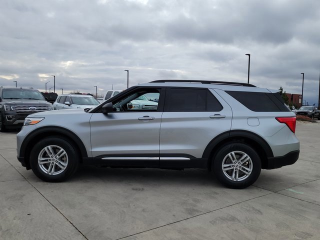 Certified 2024 Ford Explorer XLT w/ Equipment Group 202A image 2