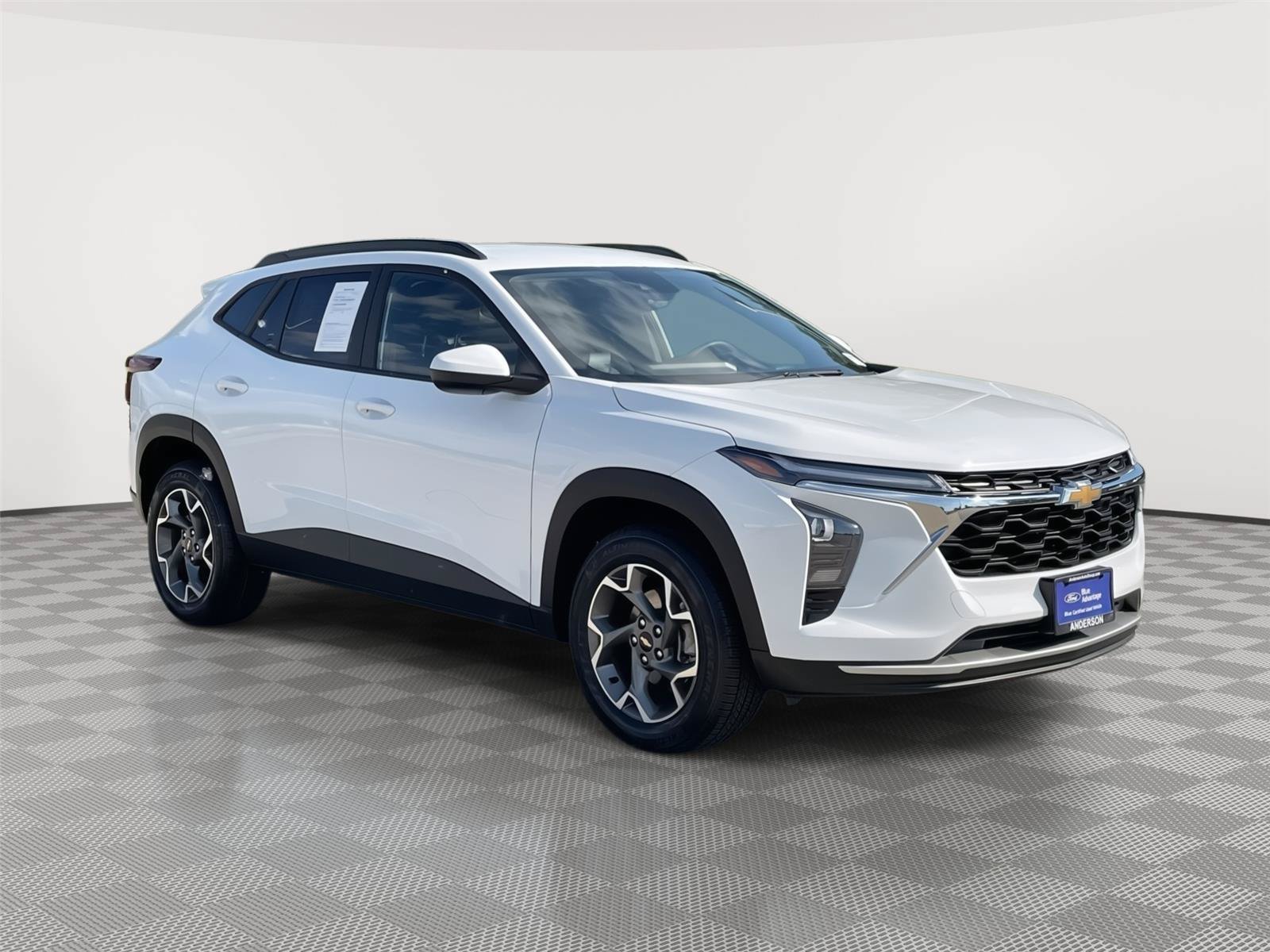 Used 2025 Chevrolet Trax LT FWD image 5