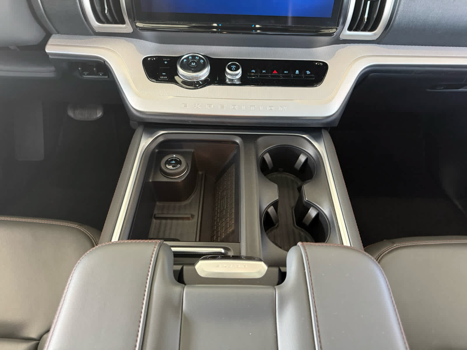 Certified 2025 Ford Expedition Active AWD/4WD image 12