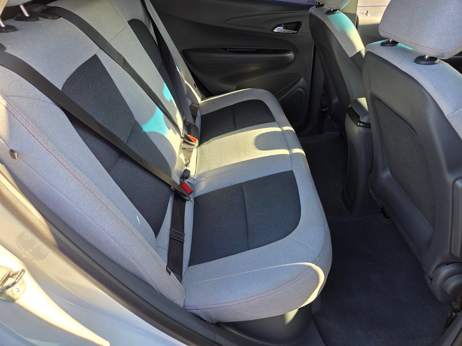 Used 2018 Chevrolet Bolt LT FWD image 14