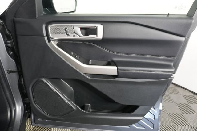 Certified 2021 Ford Explorer Limited w/ Equipment Group 301A image 29