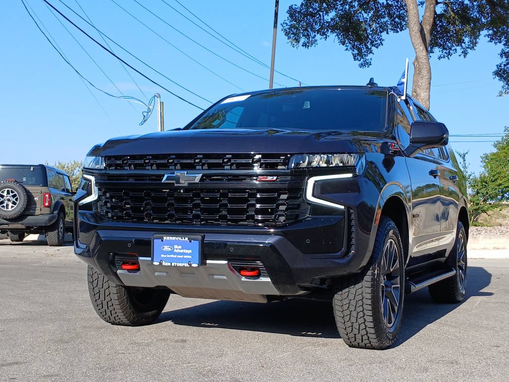 Used 2024 Chevrolet Tahoe Z71 w/ Luxury Package AWD/4WD image 7
