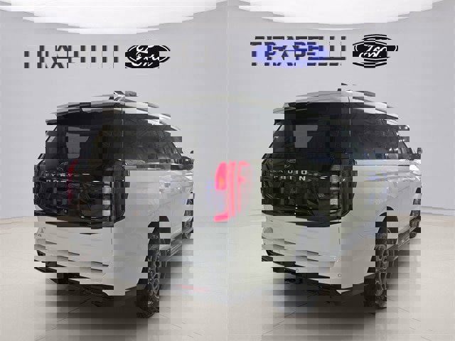 Certified 2025 Ford Expedition Active image 3