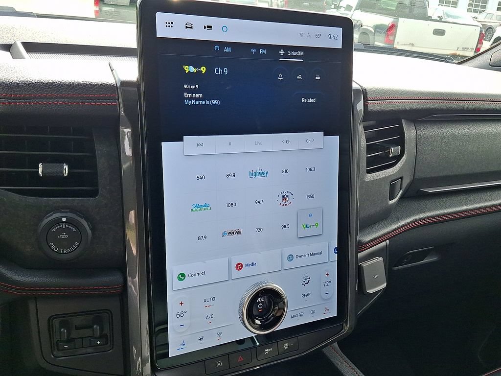 Certified 2024 Ford Expedition Limited AWD/4WD image 3
