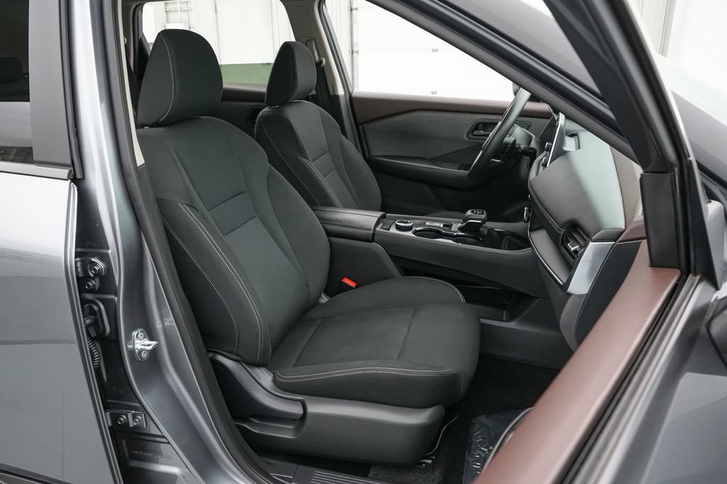 Used 2023 Nissan Rogue S AWD/4WD image 20