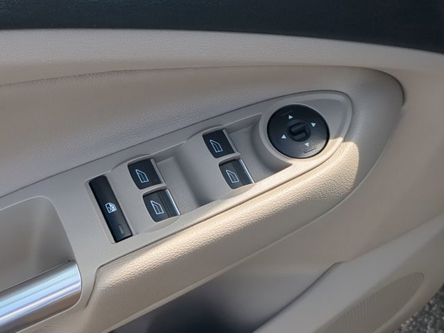 Certified 2019 Ford Escape Titanium FWD image 14