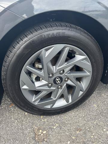 Used 2024 Hyundai Elantra SEL FWD image 25