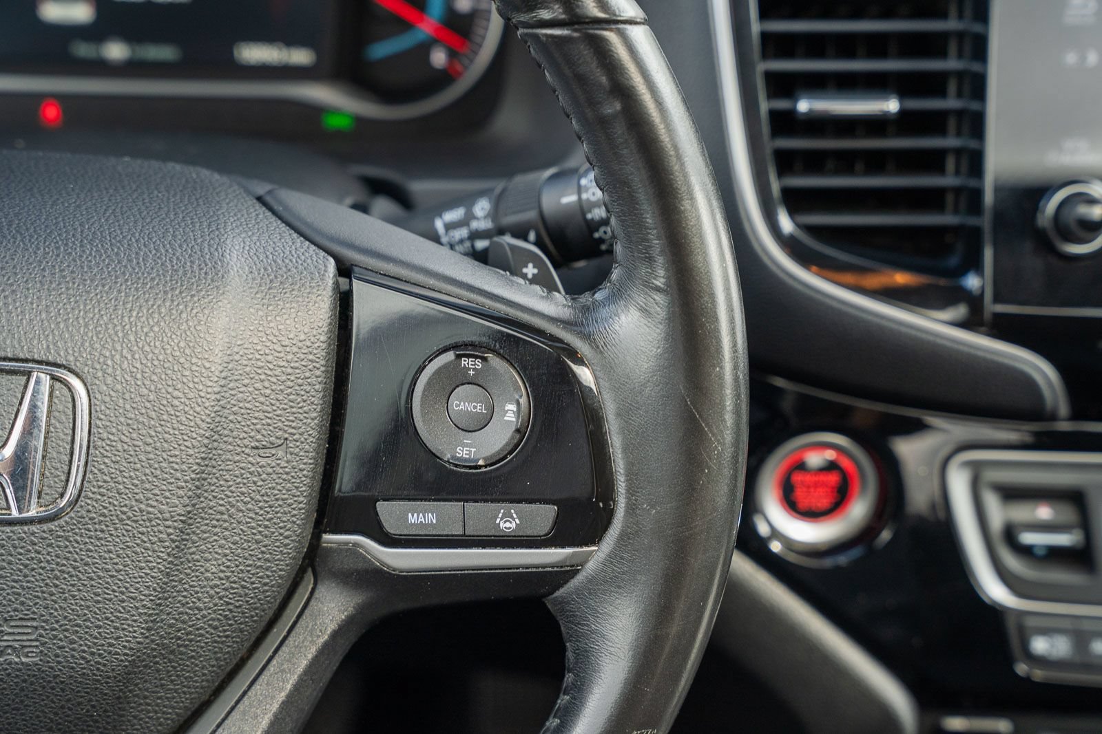 Used 2019 Honda Pilot Touring image 31