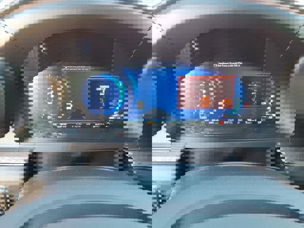 Certified 2020 Ford Explorer Platinum w/ Premium Technology Package image 21