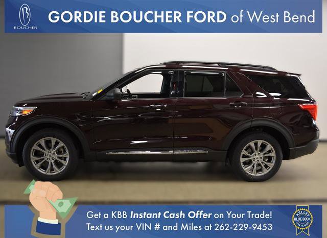 Certified 2022 Ford Explorer XLT w/ Equipment Group 202A image 2