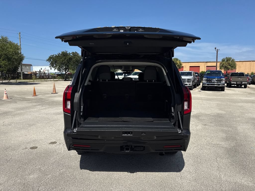 Certified 2025 Ford Expedition Active RWD image 33