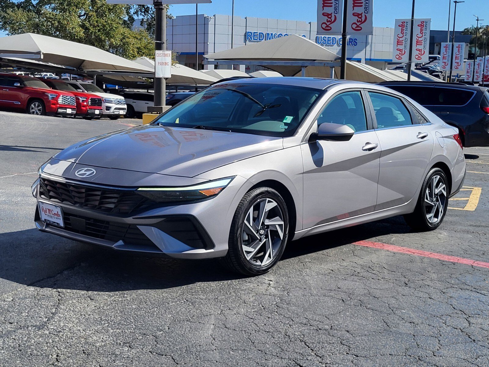 Used 2025 Hyundai Elantra SEL image 7