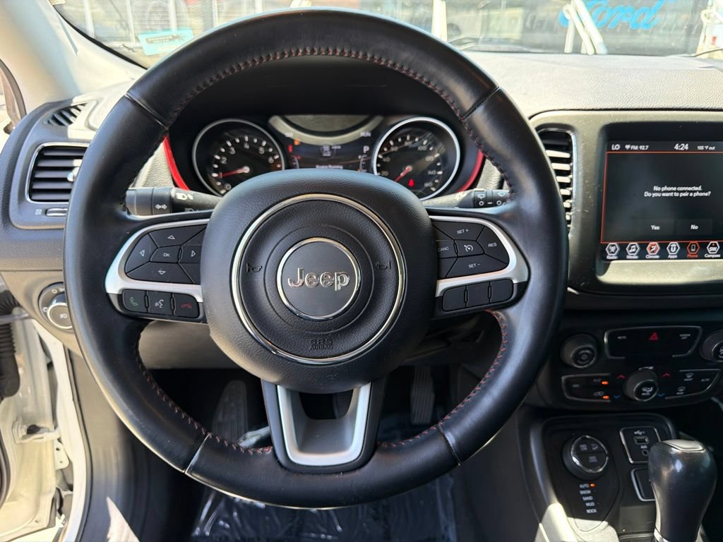 Used 2020 Jeep Compass Trailhawk AWD/4WD image 25